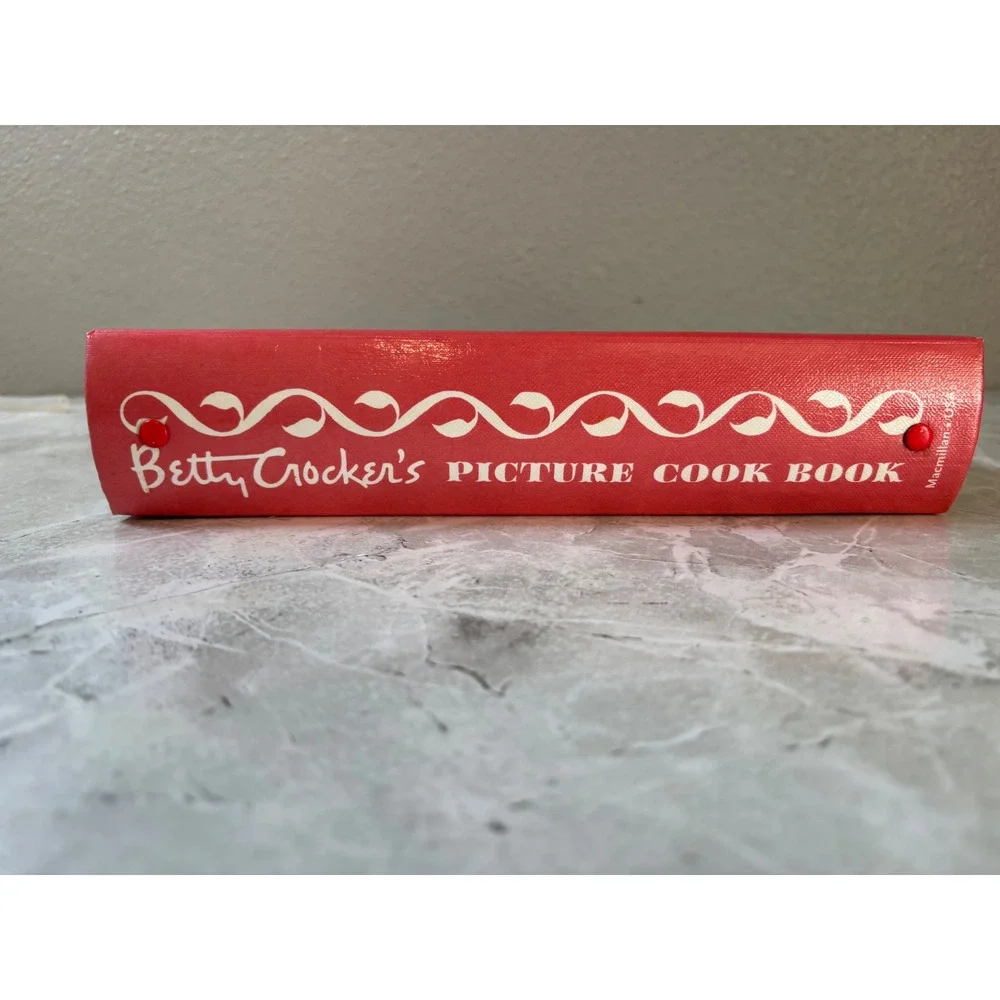 Vintage‎ Cook Book Ephemera Binder Betty Crocker's 1950 Facsimile Edition 1998